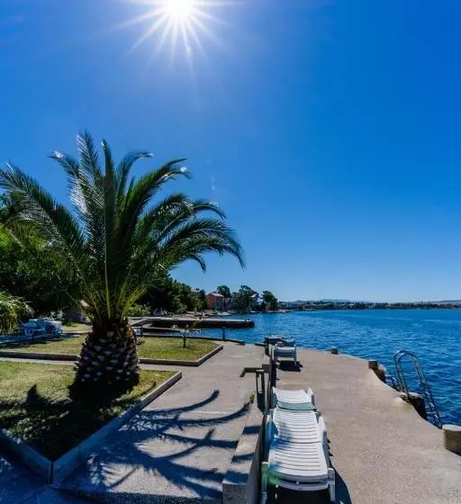 Hotelli Pansion Kiko