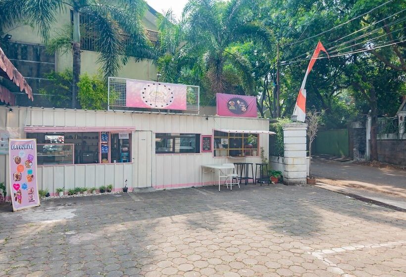 Hotel Reddoorz Plus @ Sukamulya Pasteur 2