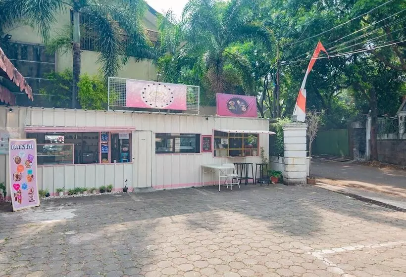 Hotel Reddoorz Plus @ Sukamulya Pasteur 2