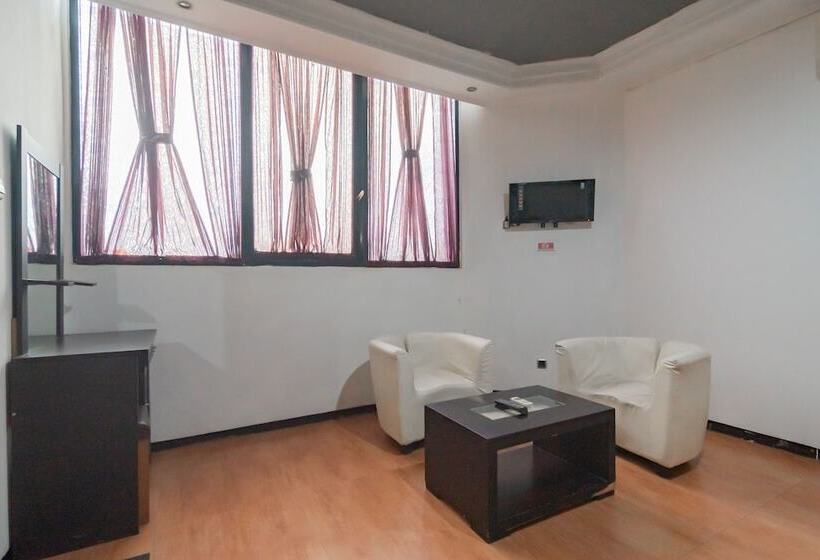 Hotel Reddoorz Plus @ Sukamulya Pasteur 2