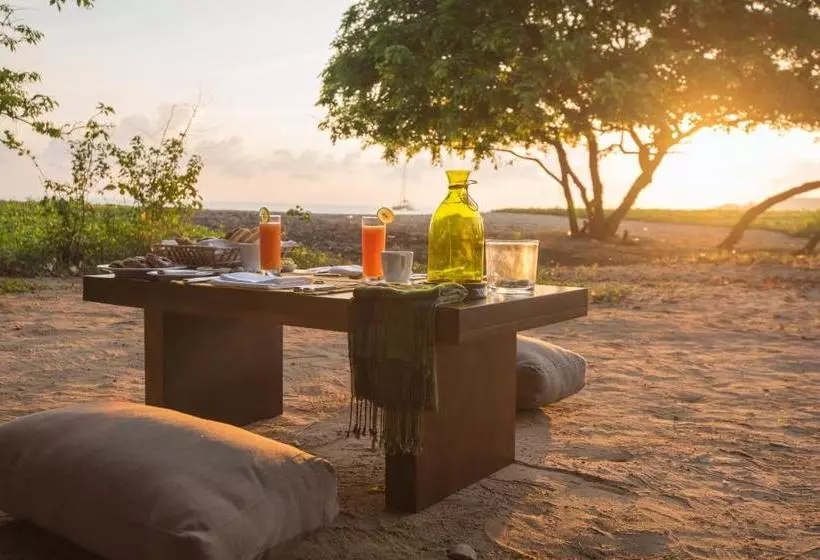 Hotelli Sunrise By Jetwing