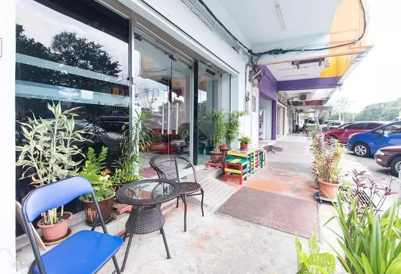 ホテル Zen Rooms Colour