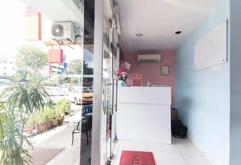 ホテル Zen Rooms Colour