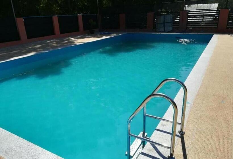 Law Ka Thit Sar Hotel   Hostel