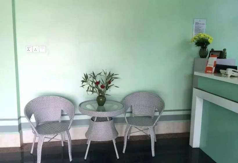 پانسیون Green Days Inn