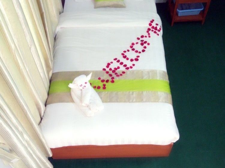 پانسیون Green Days Inn