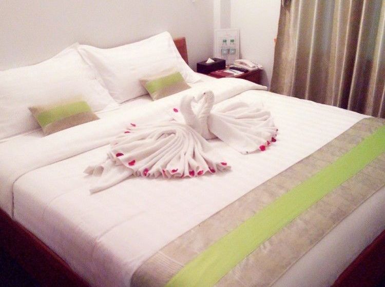 پانسیون Green Days Inn