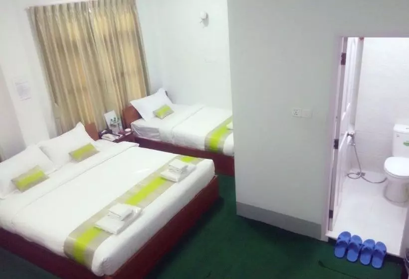 پانسیون Green Days Inn