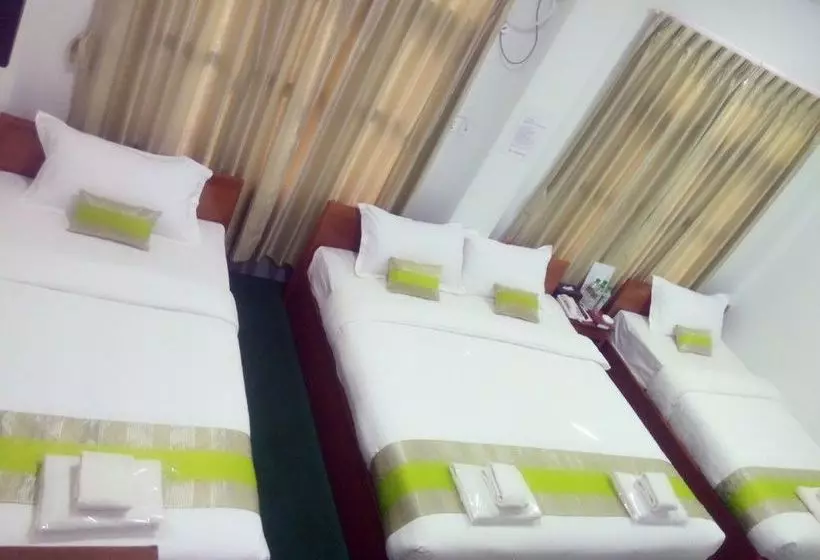 پانسیون Green Days Inn