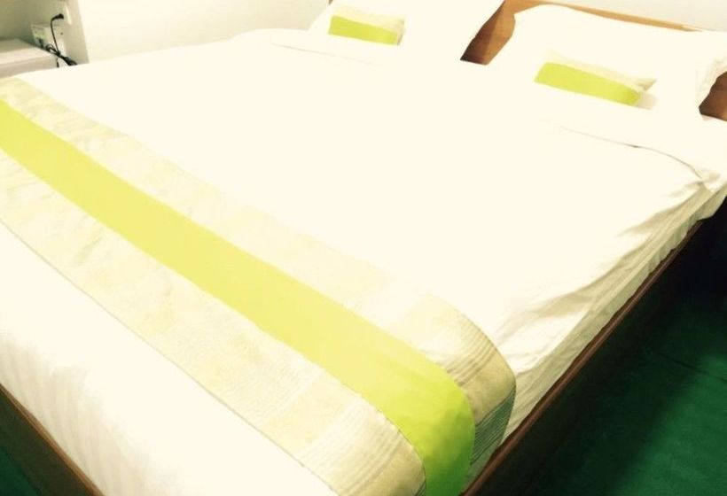 پانسیون Green Days Inn