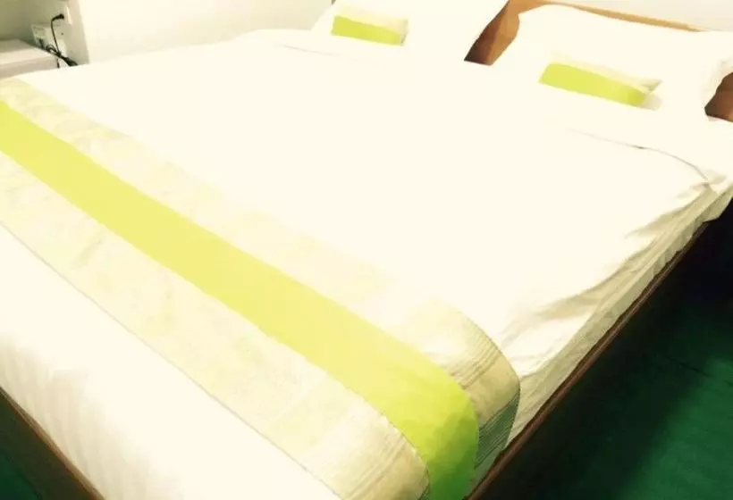 پانسیون Green Days Inn