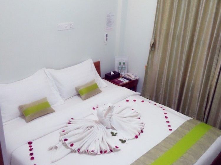 پانسیون Green Days Inn