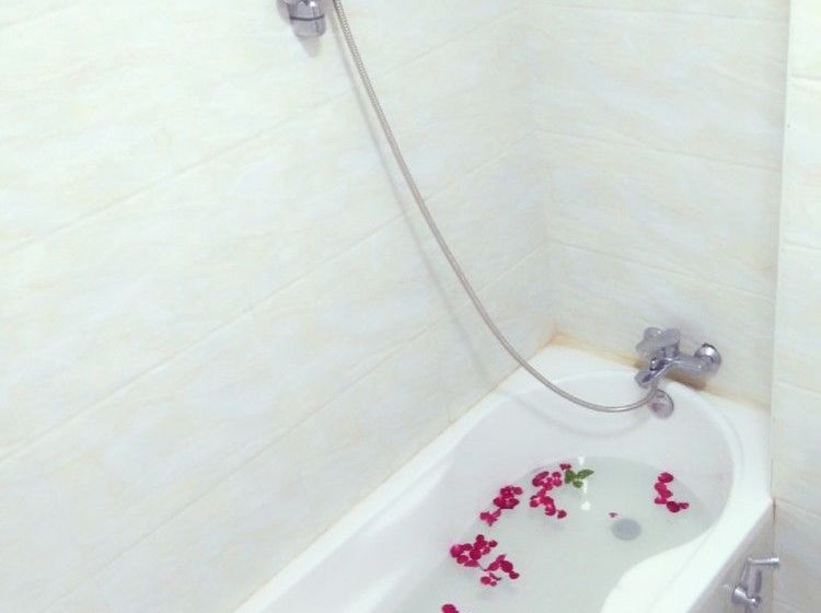 پانسیون Green Days Inn