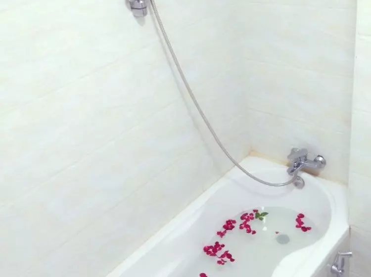 پانسیون Green Days Inn