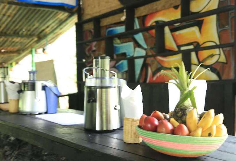 هاستل Red Rocks Rwanda Guesthouse & Campsite