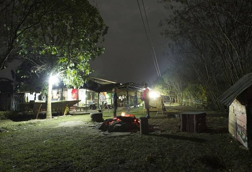 هاستل Red Rocks Rwanda Guesthouse & Campsite