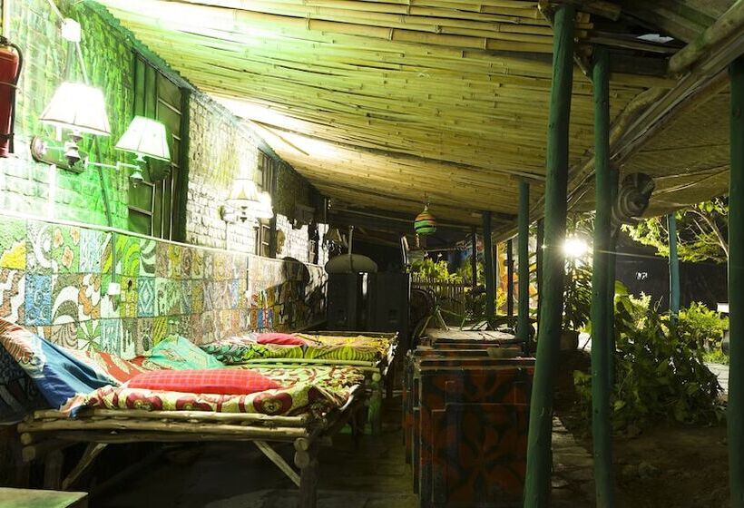 هاستل Red Rocks Rwanda Guesthouse & Campsite