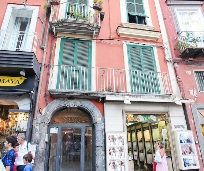 تختخواب و صبحانه Napolì 2 Affittacamere