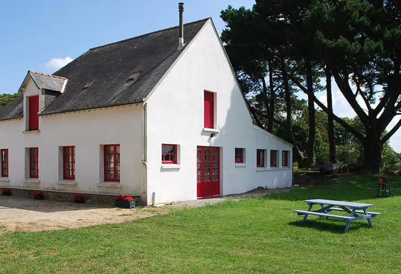هتل Les Logis De Kerdrien