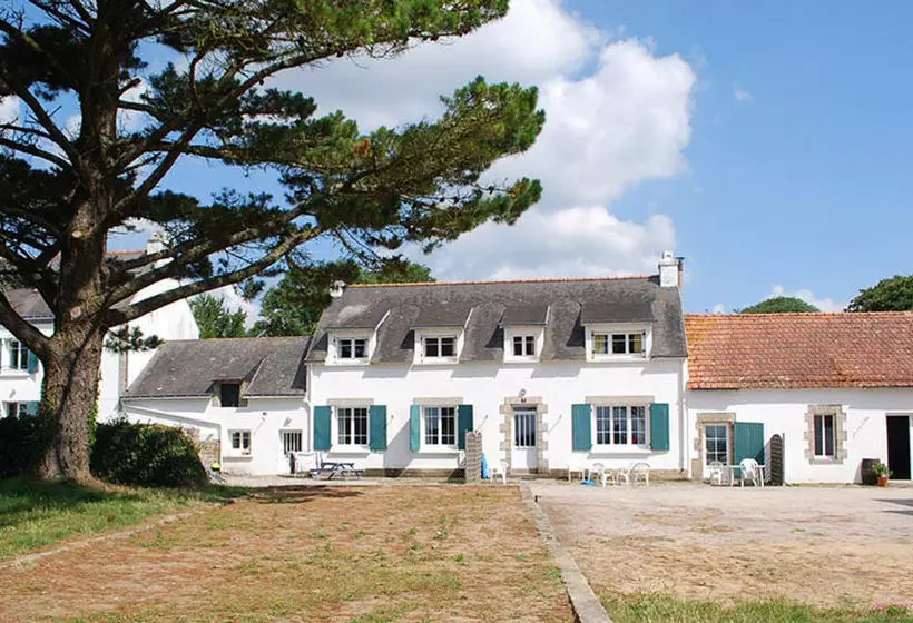 هتل Les Logis De Kerdrien