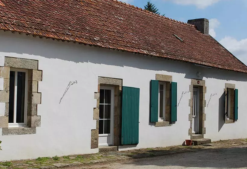 هتل Les Logis De Kerdrien