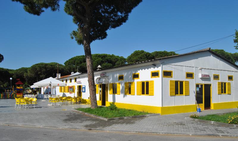 هتل Camping Orbitur Costa De Caparica