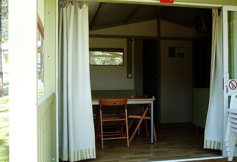 هتل Camping Orbitur Costa De Caparica