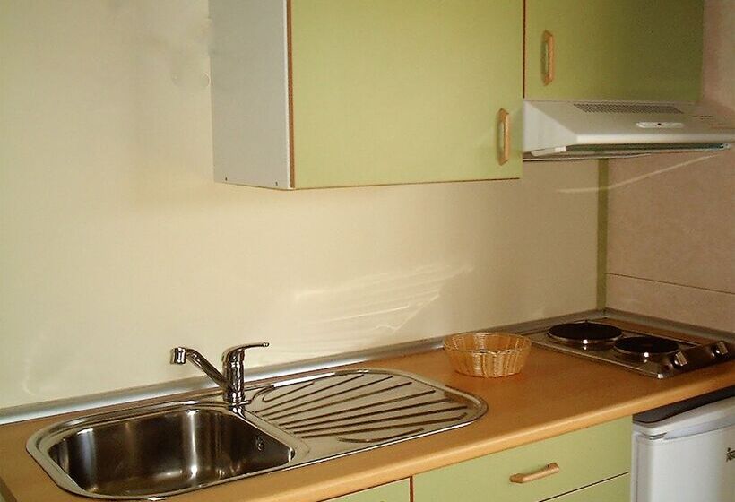 هتل Camping Orbitur Costa De Caparica