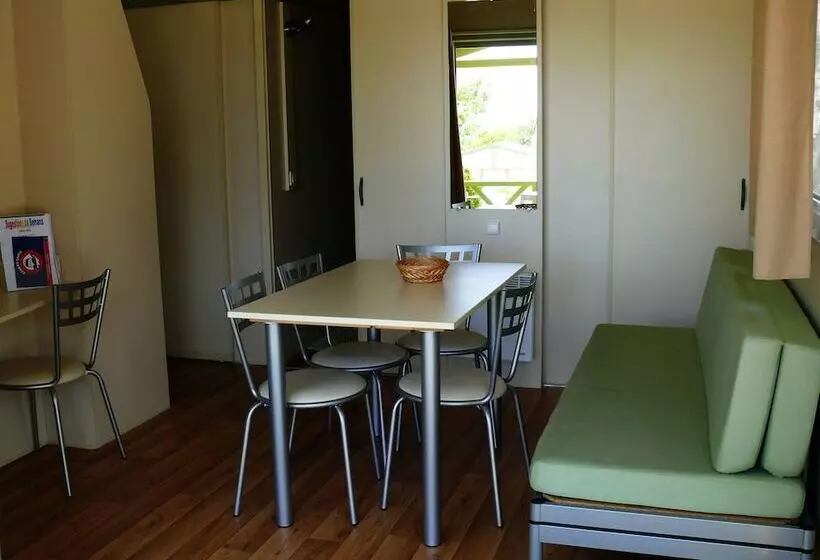 ホテル Camping Orbitur Costa De Caparica