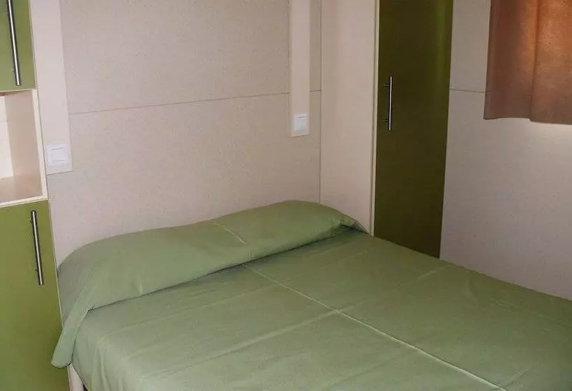 ホテル Camping Orbitur Costa De Caparica