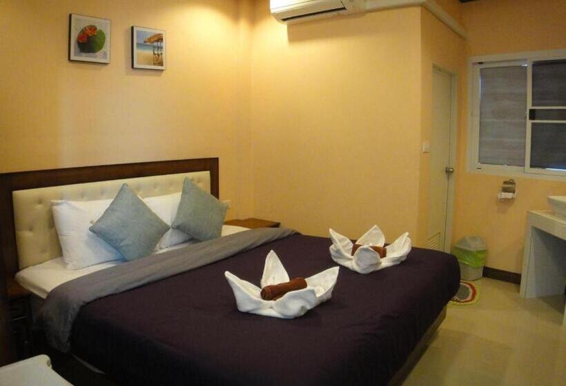 هتل Sea Breeze Resort