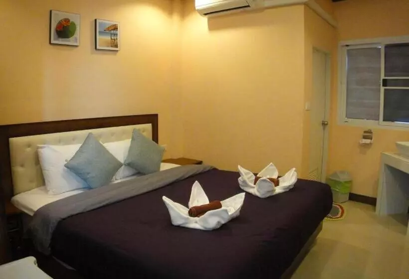 Hotelli Sea Breeze Resort