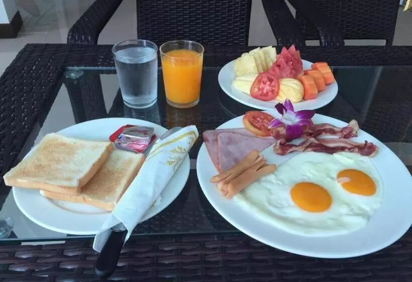 Hotelli Sea Breeze Resort