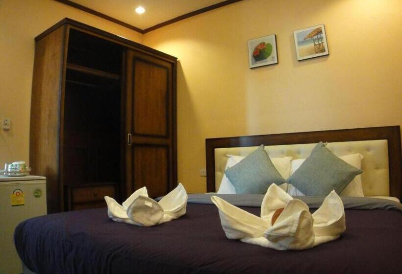 هتل Sea Breeze Resort