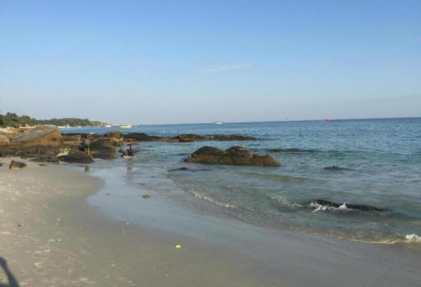 هتل Sea Breeze Resort