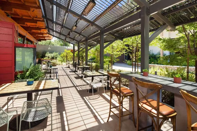 Sheraton Redding Hotel At The Sundial Bridge