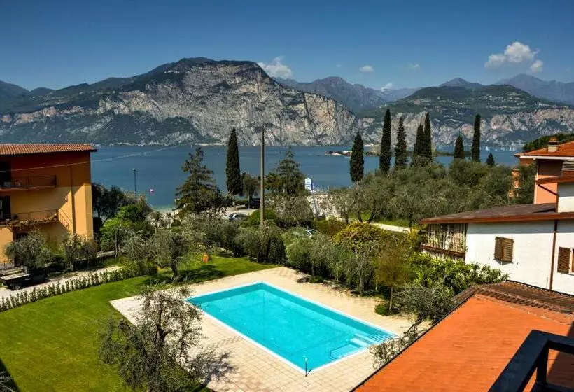 Hotelli Villa Isabella