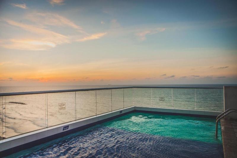 ホテル Aixo Suites By Geh Suites