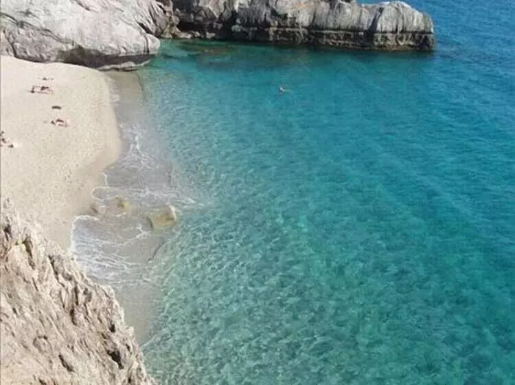 Hotelli Apollo Apartments