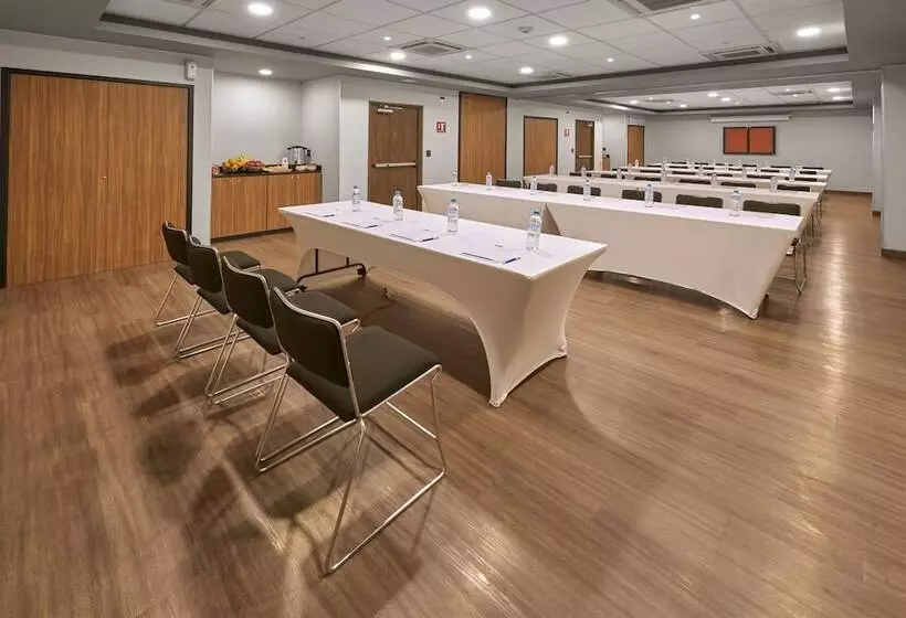 ホテル City Express By Marriott Tepic