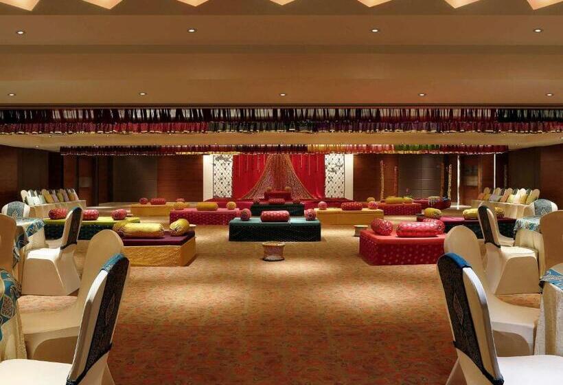 ホテル Grand Mercure Vadodara Surya Palace