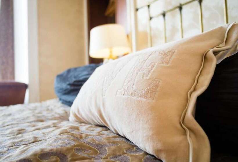 Gwesty R Marine Hotel & Spa