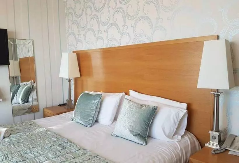 Gwesty R Marine Hotel & Spa