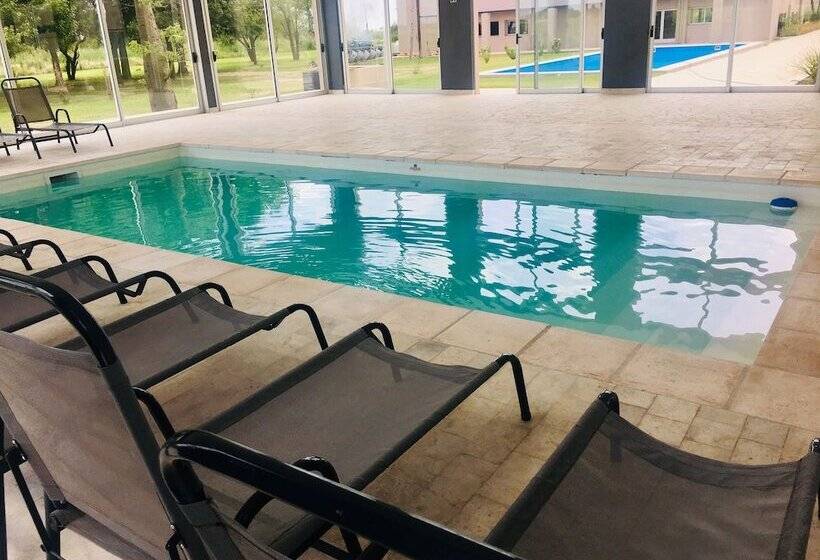 בית מלון כפרי Howard Johnson San Francisco