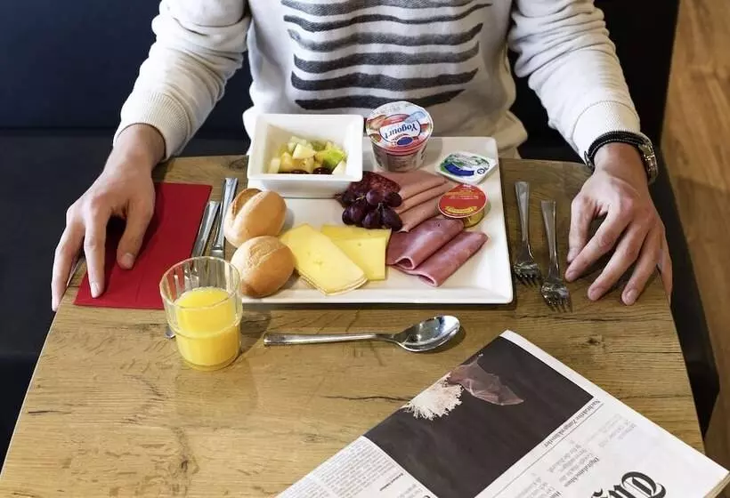 ホテル Ibis Stupino