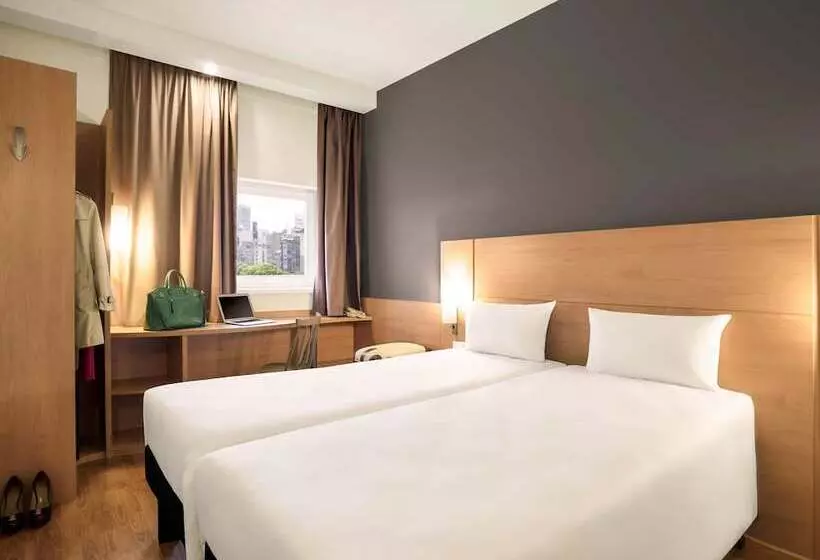 ホテル Ibis Stupino