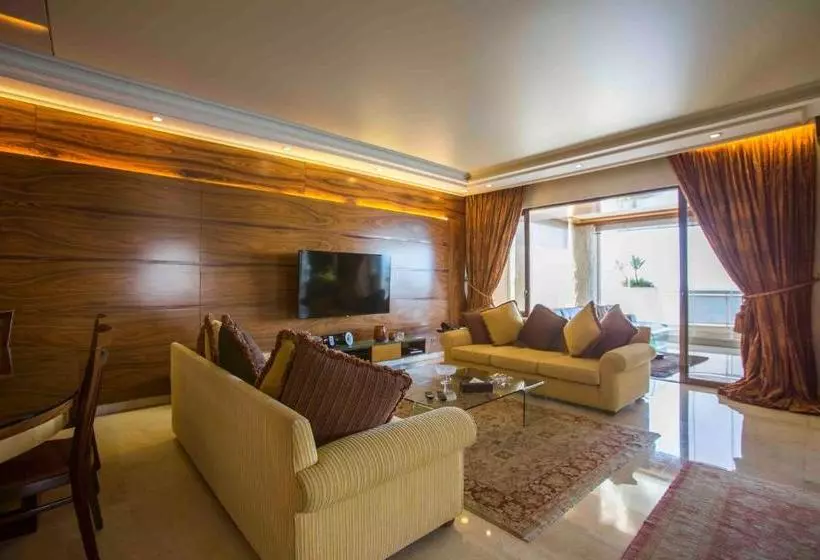 هتل Lahoya Suites
