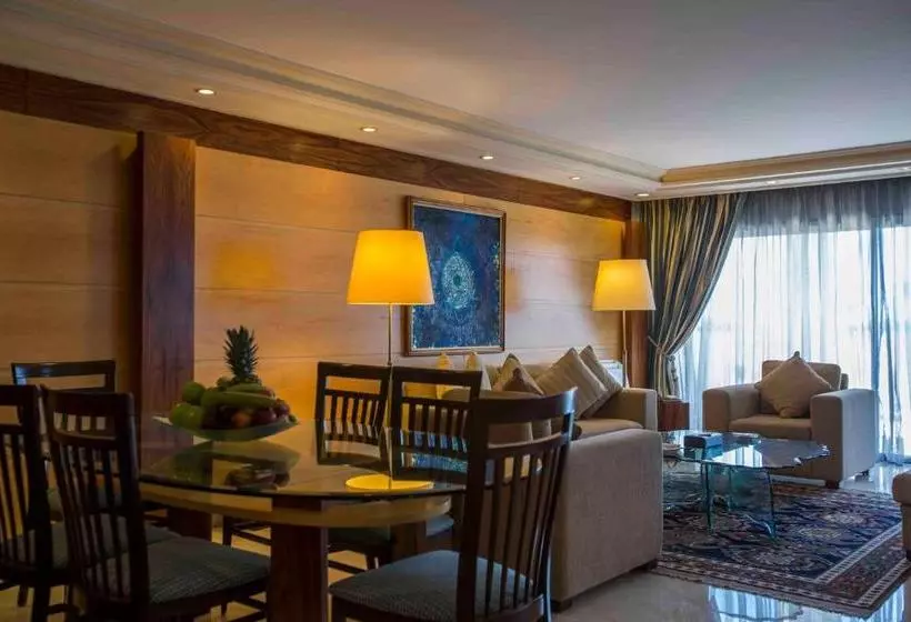 هتل Lahoya Suites