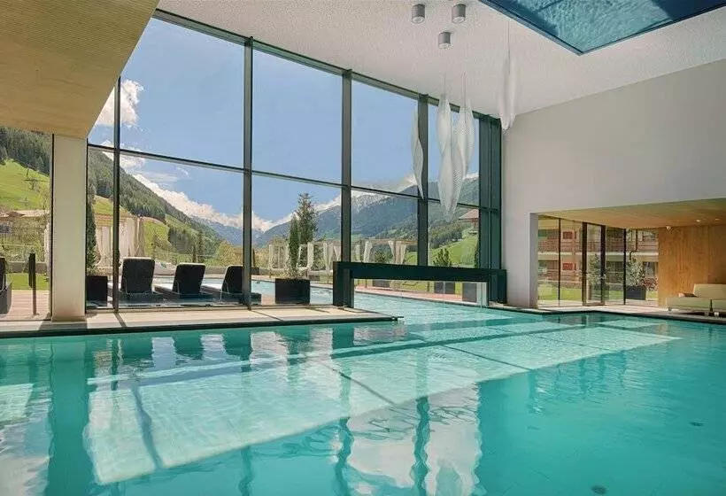 Hotelli Lunaris Wellnessresort