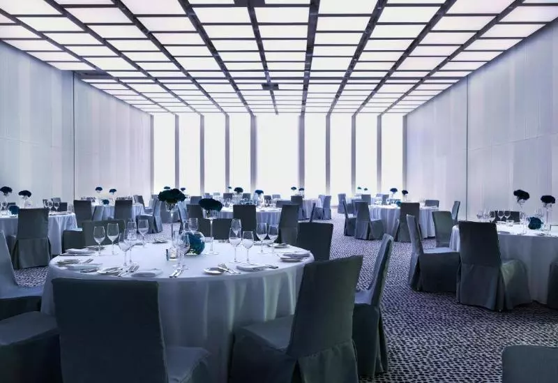 Hotelli Renaissance Warsaw Airport